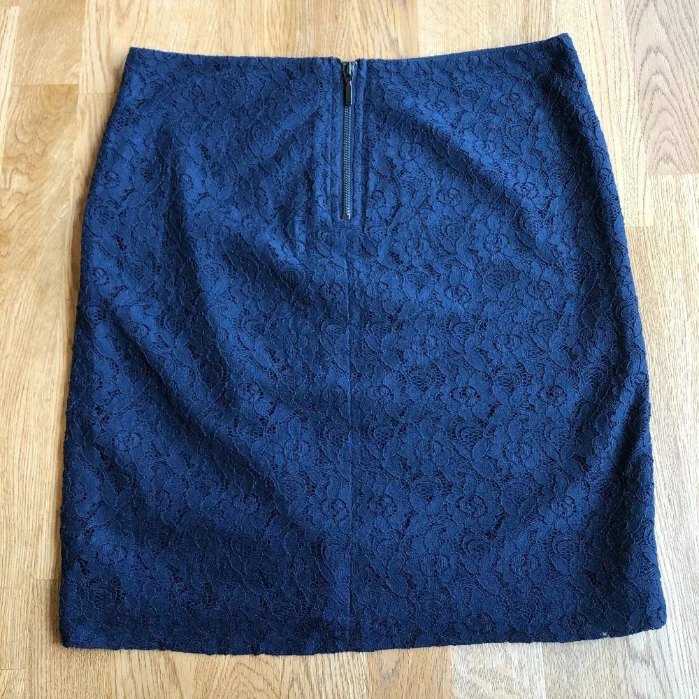 Cynthia Rowley Floral Lace Overlay Skirt Navy Blue Size 4